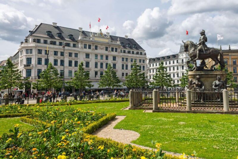 Copenhagen Old Town, Nyhavn, Canal Walking Tour & Christiana - Logistics and Accessibility of the Tour