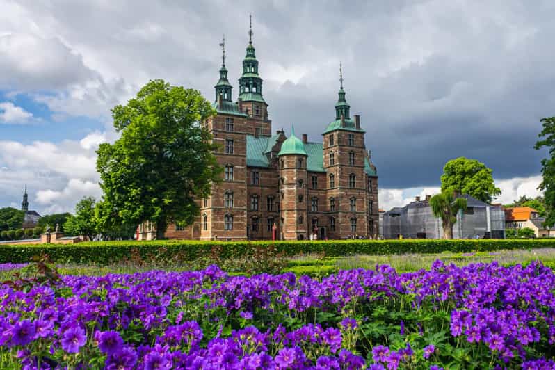 Copenhagen: Rosenborg Castle Tour with Skip-the-Line Ticket - The Optional Amalienborg Palace Museum Visit