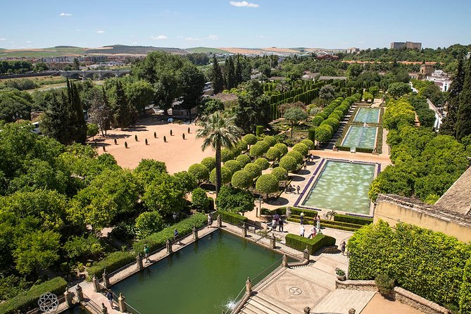 Córdoba: Alcazar Skip the Line Guided Tour - Gardens and Outdoor Spaces at the Alcazar