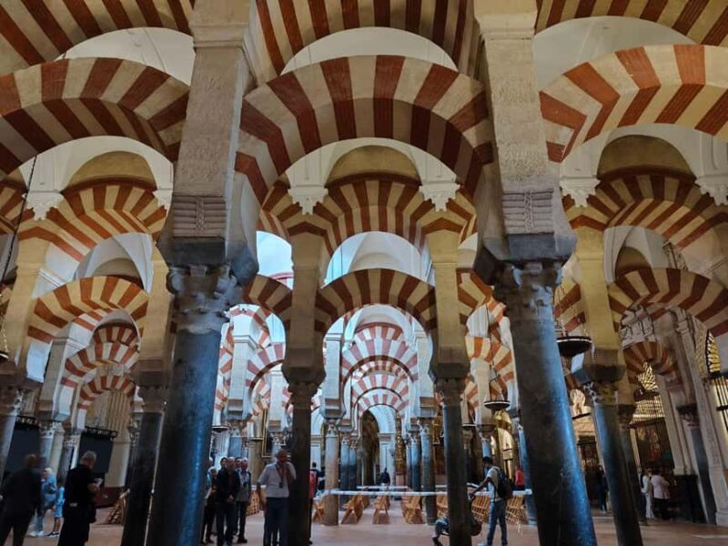 CÓRDOBA: Guided tour of the Mosque-Cathedral of Córdoba in Spanish - Starting Point Inside Córdoba’s Old Town