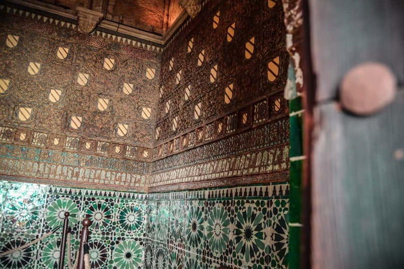 Córdoba: Jewish Quarter, Mosque, and Alcázar Tour - Visiting the Alcázar of the Christian Kings