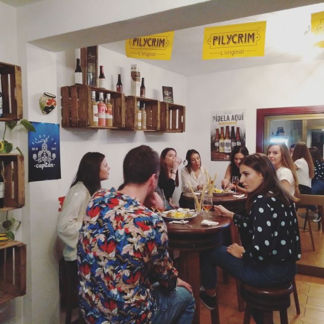 Córdoba: Local Wine Tasting Evening - Discover Córdoba’s Local Wine Scene in an Intimate Setting