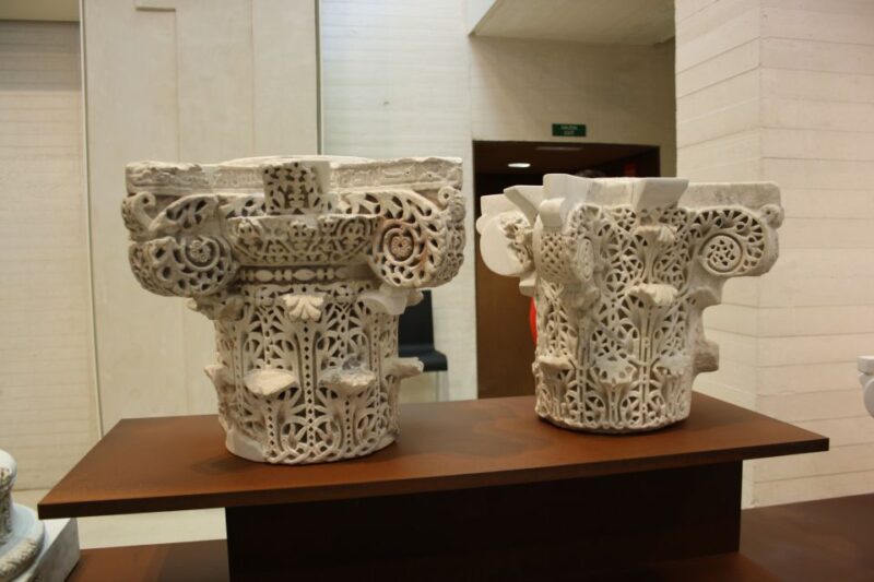 Cordoba: Medina Azahara 3Hour Guided Tour - Guide Expertise and Commentary Style