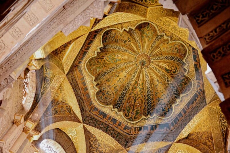 Cordoba: Mosque-Cathedral and Jewish Quarter Guided Tour - The Meeting Point and Tour Logistics