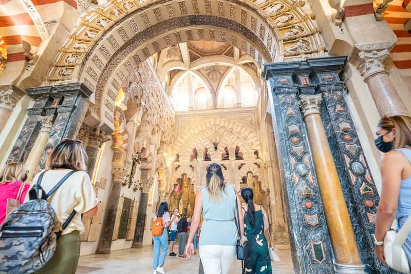 Córdoba: Mosque, Jewish Quarter & Tour with Ticket - Key Points