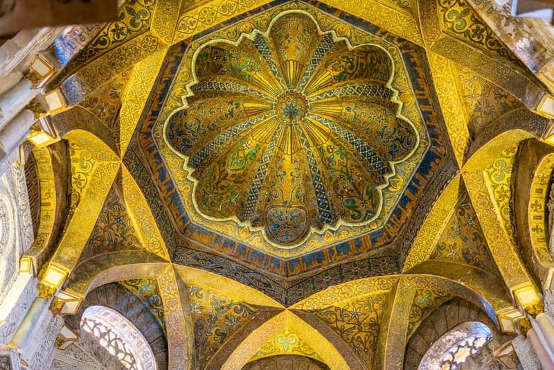 Córdoba: Mosque, Jewish Quarter & Tour with Ticket - Experience the Iconic Mosque-Cathedral with Expert Guidance