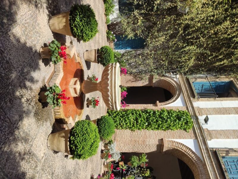 Córdoba: Private Bike Highlights Tour with Personal Guide - Key Points