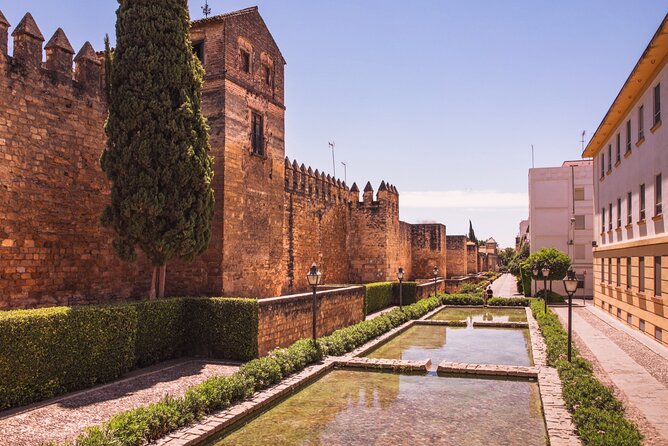 Córdoba Scavenger Hunt and City Highlights Walking Tour - Using the Mobile App Makes Exploration Fun and Easy