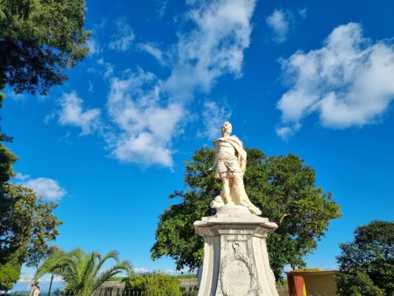 Corfu: Historic Buildings and Great Personalities Tour - The Neighborhoods of Campielo and Mouragia