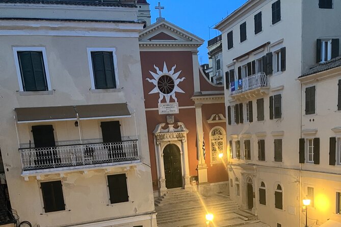 Corfu Old Town Guide Tour with Dog or City with 4 paws - Key Points