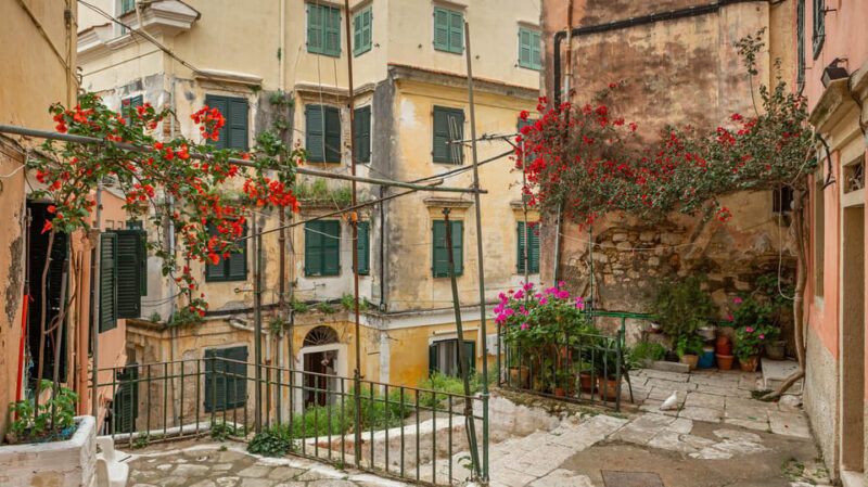Corfu: Old Town Guided Walking Tour Small Group - Visiting Dimarchiou Square and Corfu Town Streets
