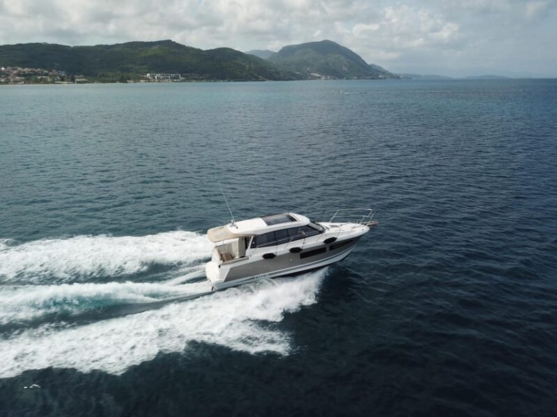 Corfu : Private Motor-Yacht Cruise with Corfu Town Views - Corfu: Private Motor-Yacht Cruise with Corfu Town Views