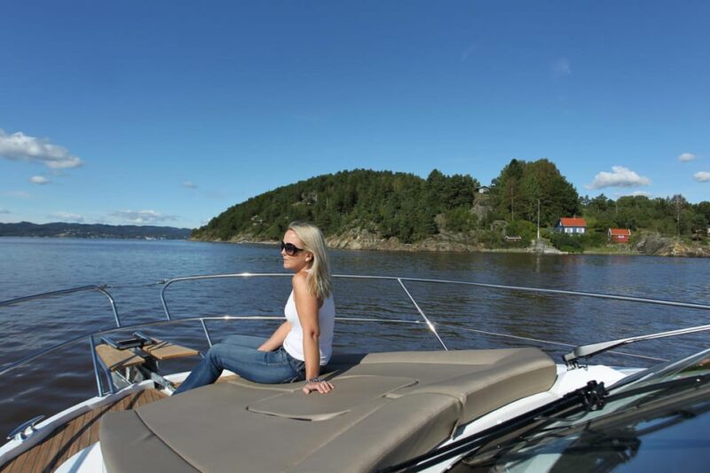 Corfu : Private Motor-Yacht Cruise with Corfu Town Views - Exploring Corfu’s Iconic Landmarks from the Water