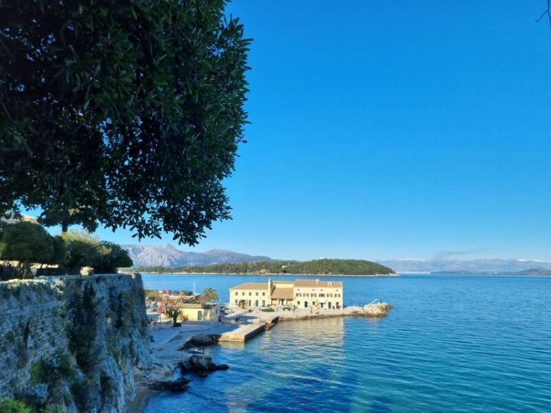 Corfu: Small Group City Walking Tour - Exploring the 14th-Century Fortress and Its History