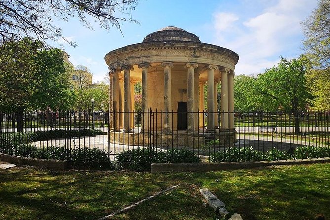 Corfu Town Shopping Trip - Corfu Town’s Nightlife and Market Scene