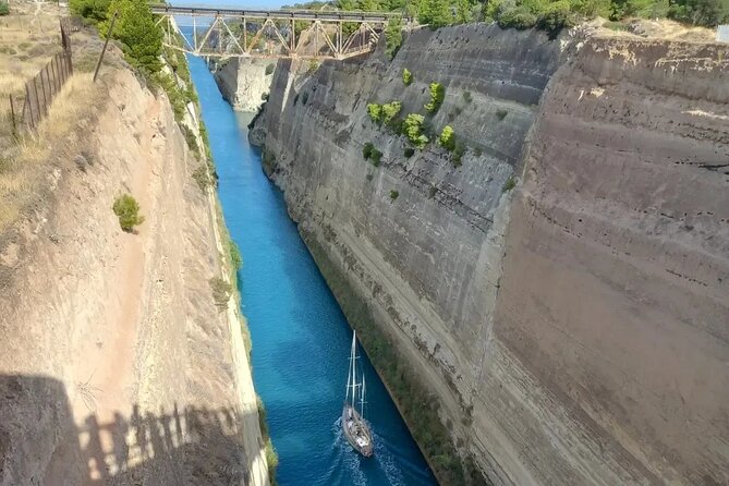 Corinth Canal, Ancient Corinth and Acrocorinth Private Tour - Enjoying a Traditional Greek Lunch in Ancient Corinth