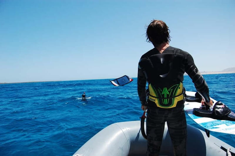 Corralejo: KITESURF BEGINNER COURSES. Semi-Private groups - The Role of Multilingual Instructors and Safety Protocols