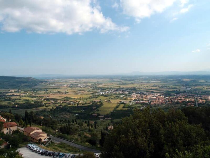 Cortona: Guided Walking Tour - Starting Point at Piazza Garibaldi: The Gateway to Cortona