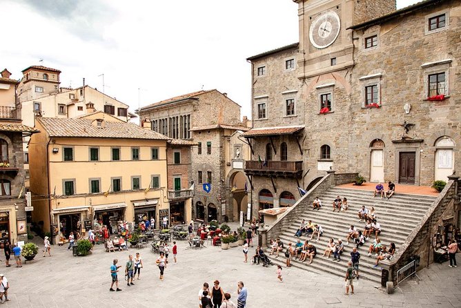 Cortona private walking Tour - Piazza Signorelli: The Heart of Cortona