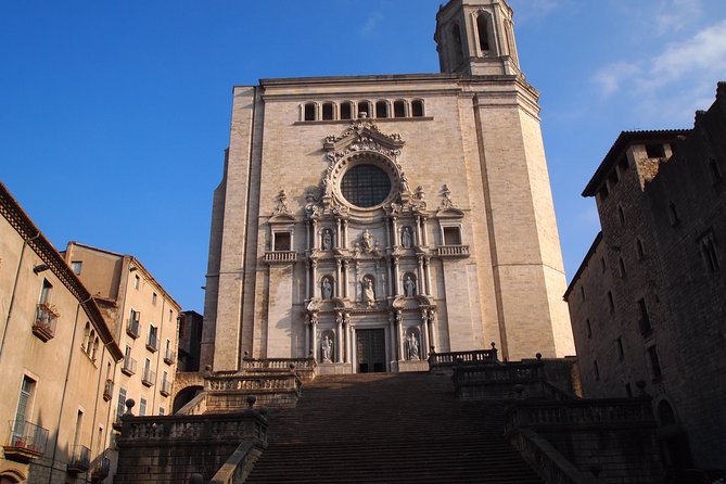 Costa Brava and Girona Small Group Easy Hike from Barcelona - Exploring Girona’s Medieval Sights on a Guided Tour
