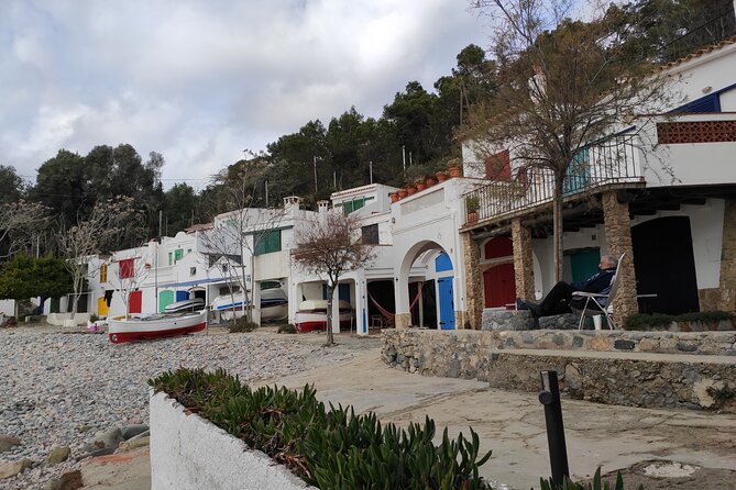 Costa Brava Coast Hike and Snorkel from Barcelona with Lunch - Lunch in Calella de Palafrugell