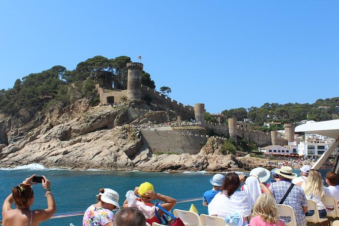 Costa Brava Day Tour with Boat Trip from Barcelona - Free Time and Lunch Options in Tossa de Mar