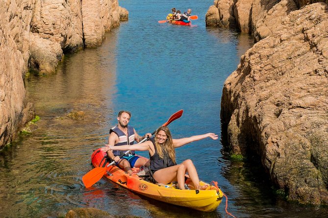 Costa Brava Kayak & Snorkel Tour + Picnic from Barcelona - The Picnic Lunch and Free Time at Platja dAro