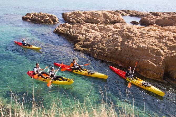 Costa Brava - Kayaking and Snorkeling "Sea Caves" Tour - The Role of the Guide and Group Size