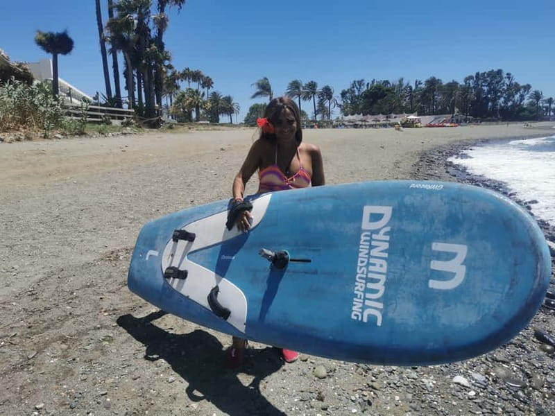 Costa del Sol: Beginner class Dynamic Windsurfing - Discover Windsurfing in Costa del Sol with a Friendly Beginner Class