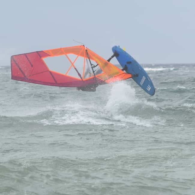 Costa del Sol: Beginner class Dynamic Windsurfing - Practice Time on the Water in Costa del Sol