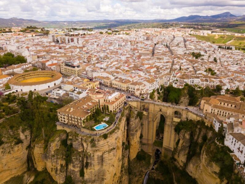 Costa del Sol: Day Trip to Ronda and Setenil - Discovering Setenil de las Bodegas Unique Architecture