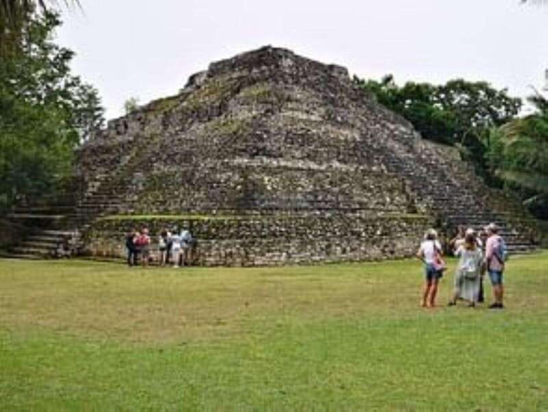 Costa Maya: Chacchoben Mayan City and Bacalar Lagoon Tour - Practical Details: Meeting Point and Transport