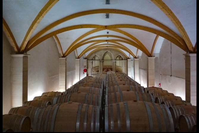 Côtes du Rhône Wine tour: Avignon, Palace of the Popes - Exploring the Old Town and the Covered Market