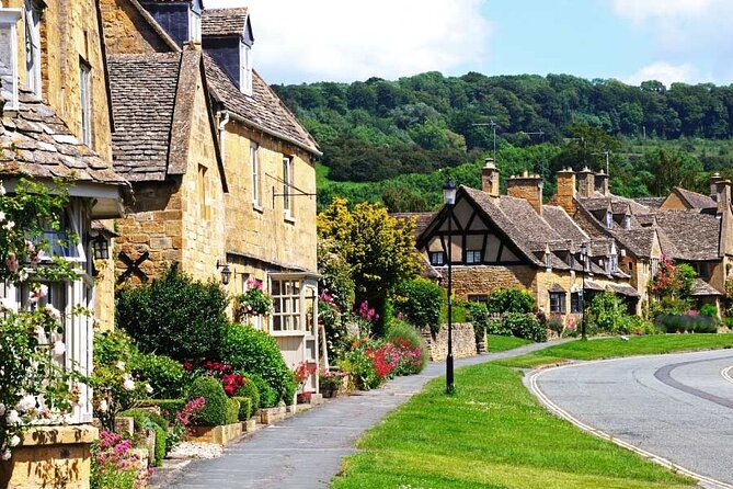 Cotswolds Countryside Tour by Coach: Villages, Views, and Lunch - Departing from London to the Heart of the Cotswolds