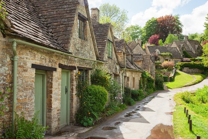 Cotswolds Small Group Tour from London - Discovering Burford: The Gateway to the Cotswolds
