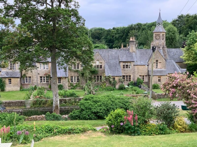 Cotswolds: Tour of Cotswolds with Guide - Sedan - The Experience Provider and Booking Flexibility