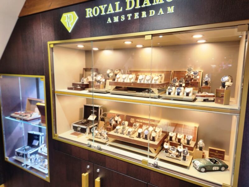 country side(zaanse schanse),windmills cheesefarm & Volendam - Visiting Zaanseschans: Windmills and Wooden Clogs