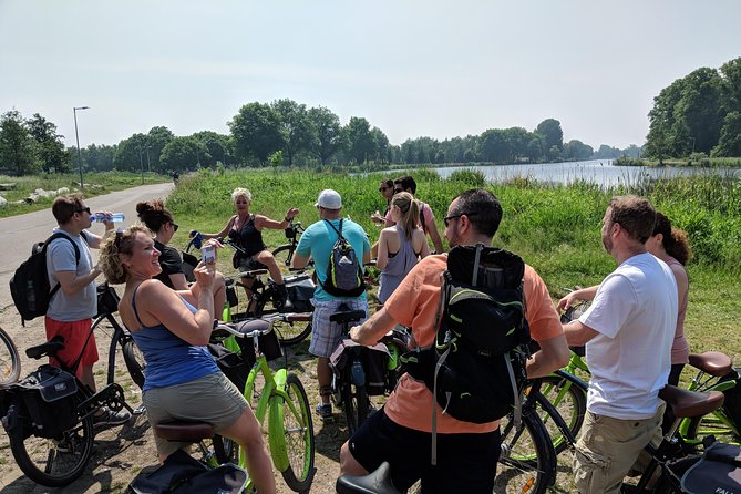 Countryside Bike Tour from Amsterdam: a Windmill and Dutch Cheese - Key Points