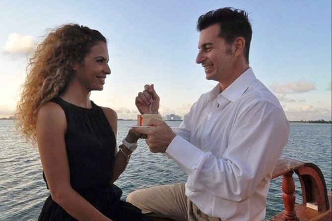 Couples Night, Romantic Sunset in Lagoon Nichupte & Live Music from Cancun - What’s Included and What to Expect