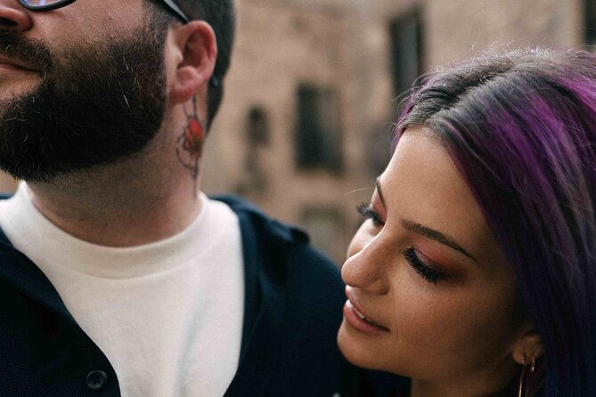 Couples Photoshoot Barcelona - Discovering Barcelonas Iconic Gothic Quarter