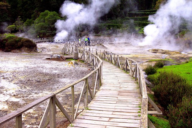 Couples PRIVATE Hybrid 4X4 Tour - Furnas (Inc Hot Springs and 3 Course Lunch) - Witnessing the Volcanic Boiling Grounds at Caldeira das Furnas