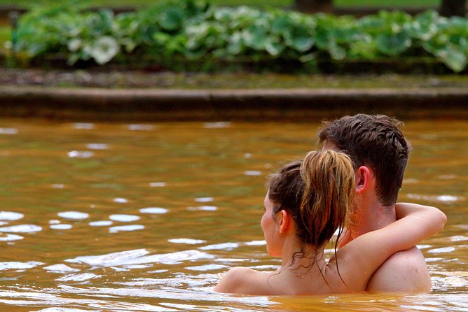 Couples PRIVATE Hybrid 4X4 Tour - Furnas (Inc Hot Springs and 3 Course Lunch) - Traditional Cozido Lunch Cooked in a Volcano