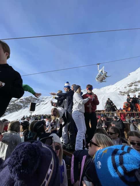 Courchevel Après-Ski Insider: Reserved Table & Party Guide - Timing, Pacing, and Group Size Considerations