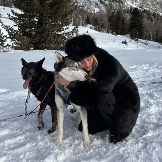 Courchevel: Ski Photo Session on the Slopes - Physical Requirements and Accessibility