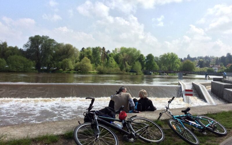 Coutryside e-bike tour to Karlstejn Castle - The Experience of Cycling Along the Vltava and Berounka Rivers