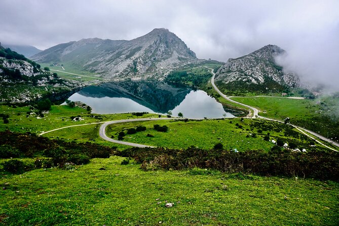 Covadonga Lakes, Sanctuary and Cangas de Onís from Santander - Logistics and Practical Details