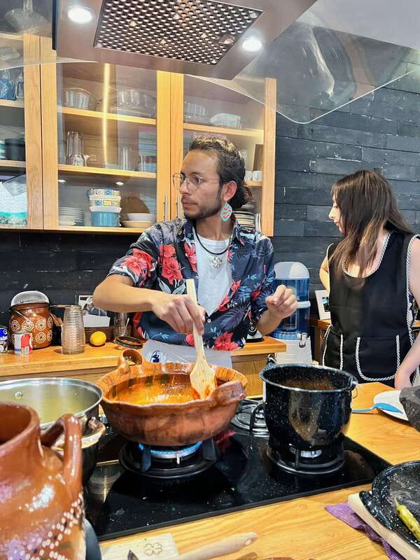 Coyocán: Market Tour and Cooking Class - Visiting Coyoacán’s Market and Tasting Traditional Quesadillas