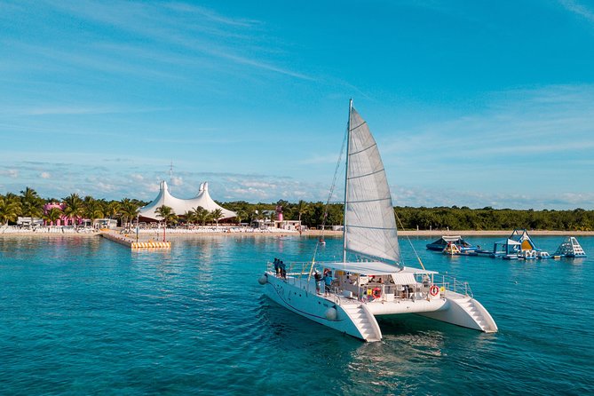 Cozumel Catamaran Snorkeling Tour & lunch® - El Cielo Starfish Sanctuary and the Calm Cielito Sandbar