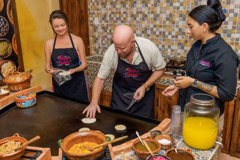 Cozumel: Flavorful Taco Adventure Workshop - The Art of Tequila Tasting