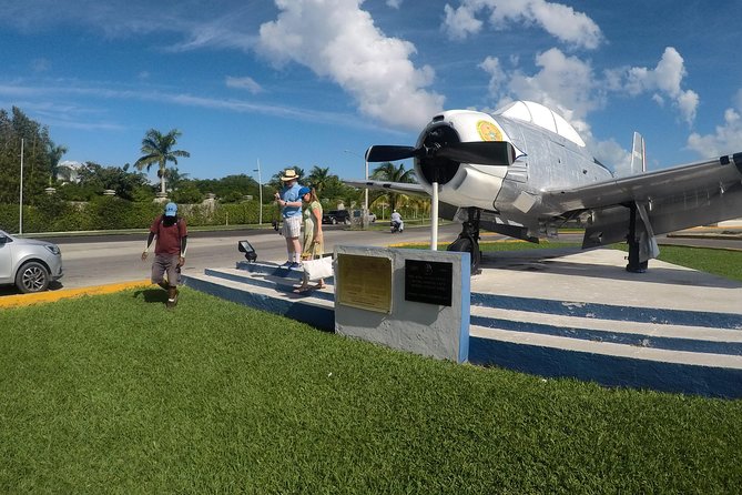 Cozumel History Walking Tour - Lunch at Joe’s Reggae Bar and Local Culinary Flavors